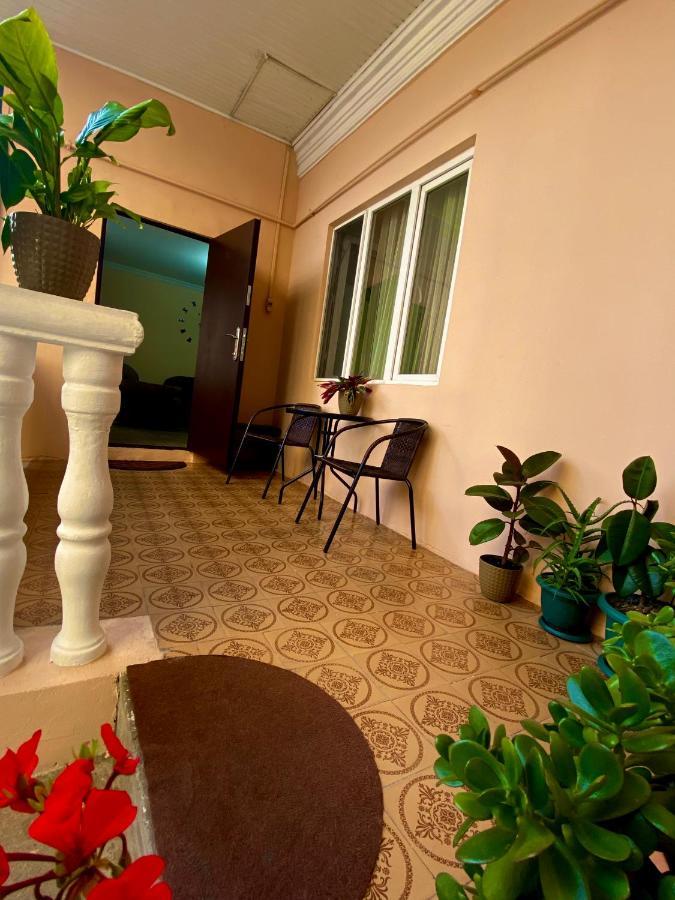 Family Home Batumi Ngoại thất bức ảnh